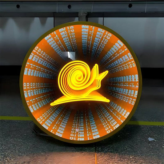 Snail-shaped Circular Layered Mirror