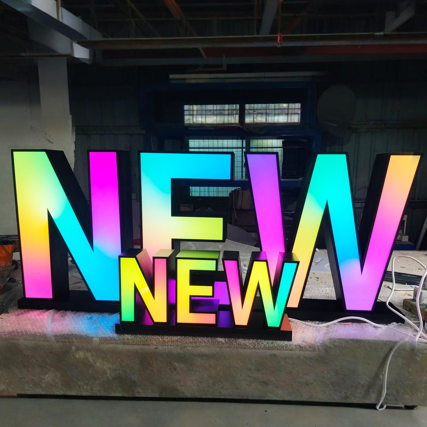 Full-color RGB color-changing 3D text